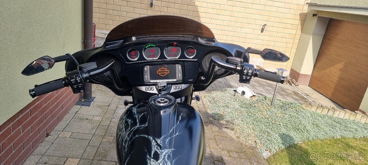 Harley Davidson-Street Glide - 6