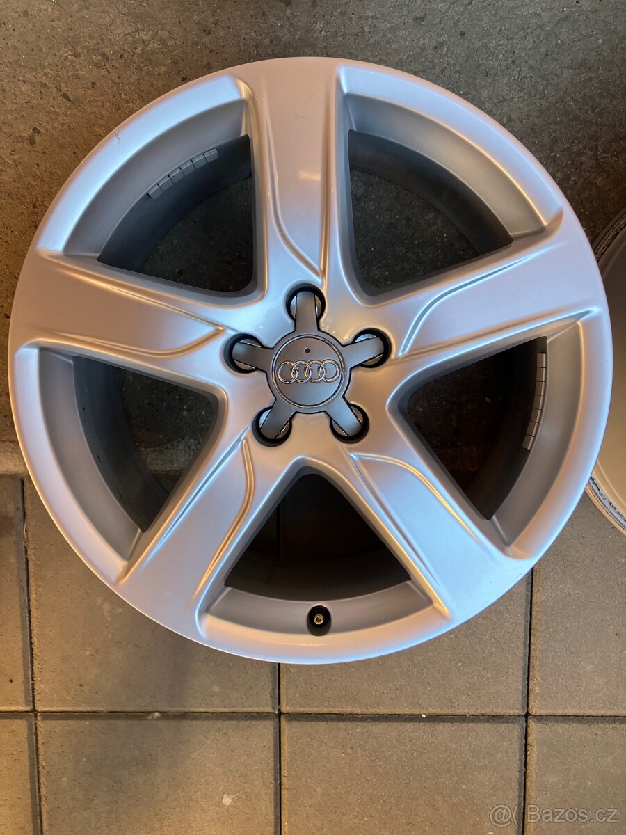 Audi R18 4G9601025E - 6