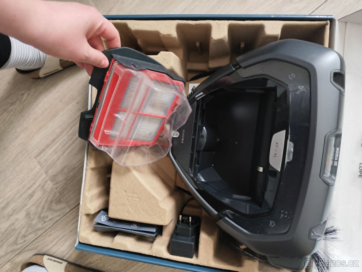 Robotický vysavač Electrolux Pure i9.2 Vision 3D tmavě šedý - 6
