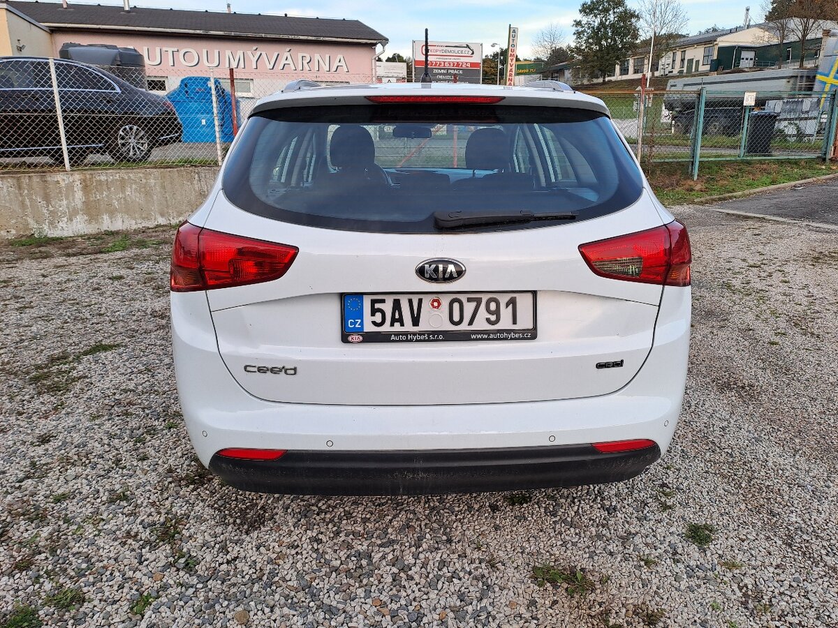 Kia Ceed 1,6 CRDI, 100 kW, SW, - 6