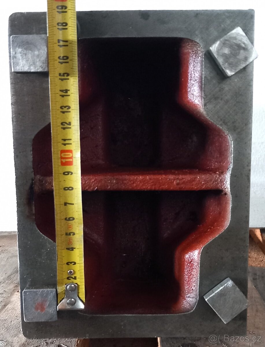 Prodávám zadní nožový držák SN 40 - 6