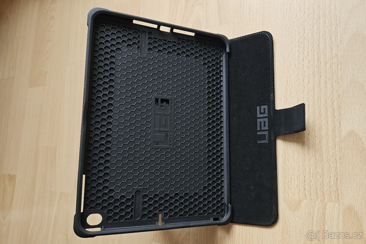 UAG pouzdro na iPad 6.generace - černé - 6