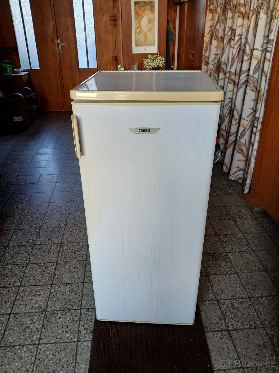 Stará lednička - 6