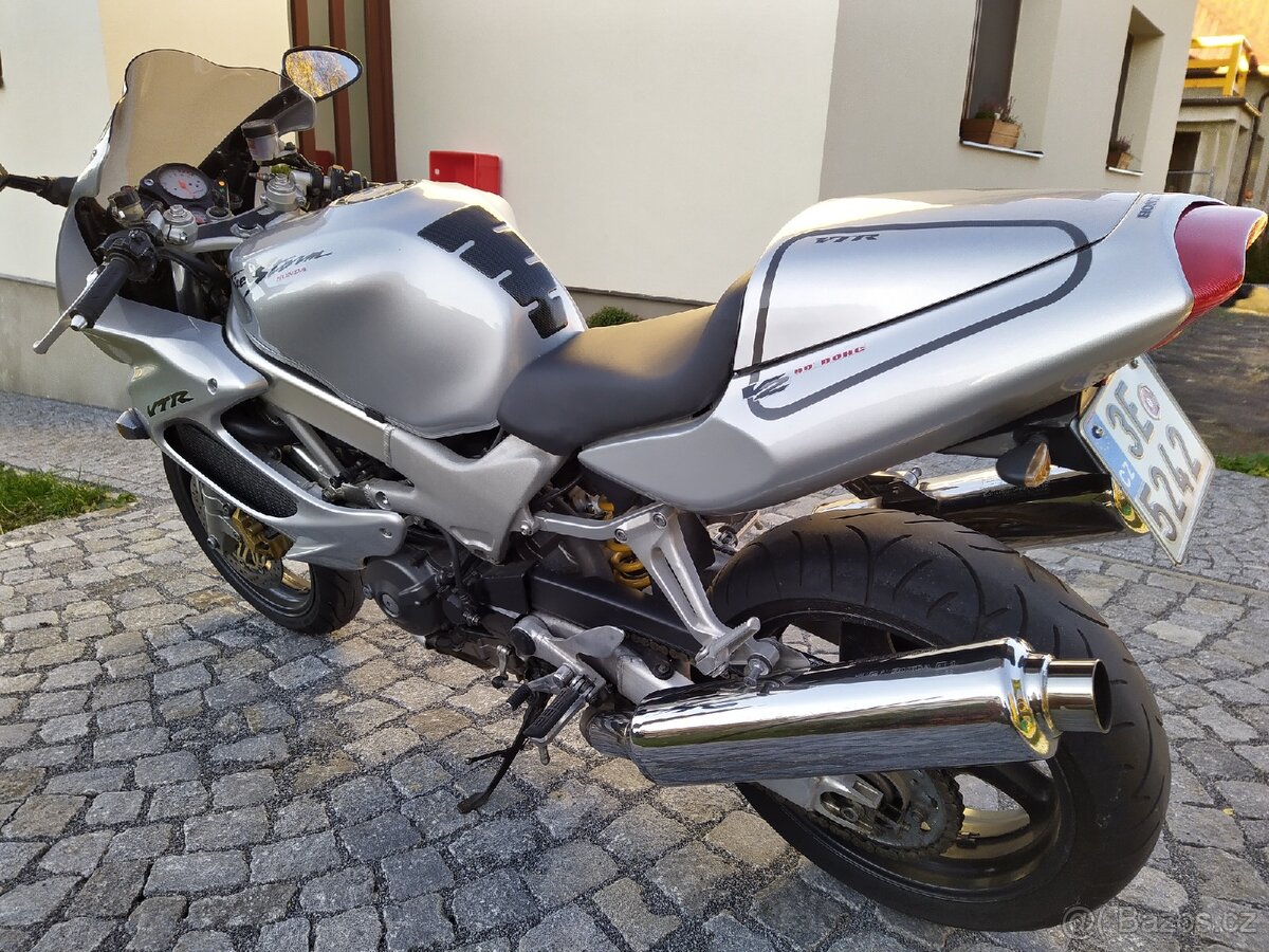 Honda vtr 1000f - 6