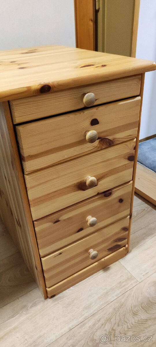 Dřevěný psací stůl - 6