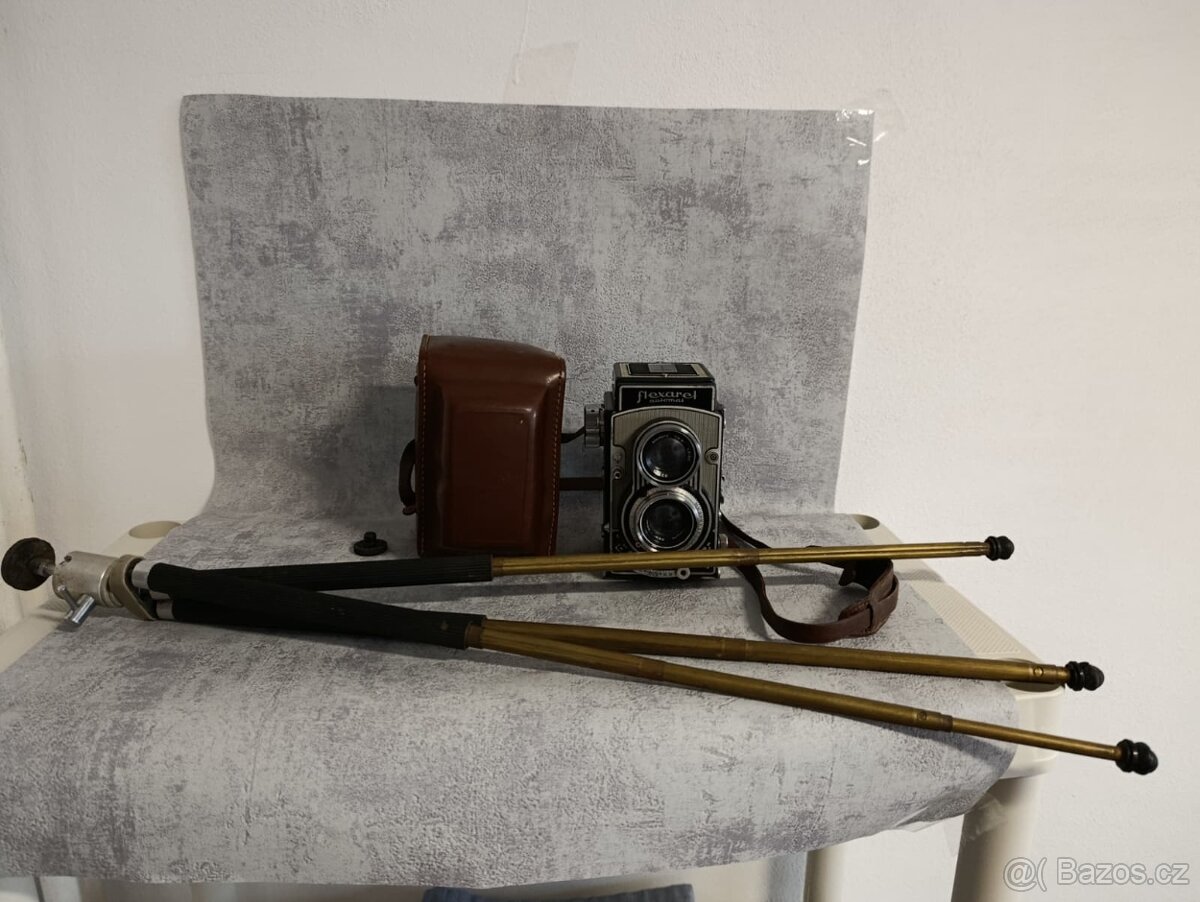 Starý fotoaprát Flexaret automat + kož.obal + stativ - 6