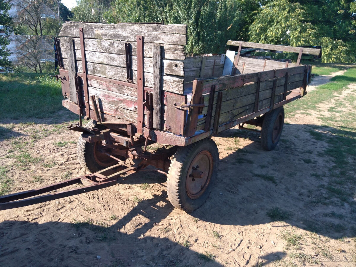 Vlečka 3,5t sklápění klikou - 6