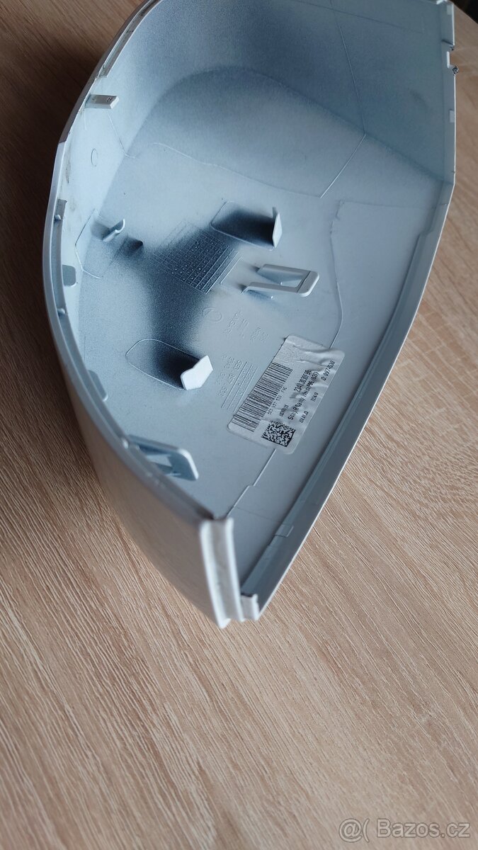 Kryt pravého zrcátka - 6