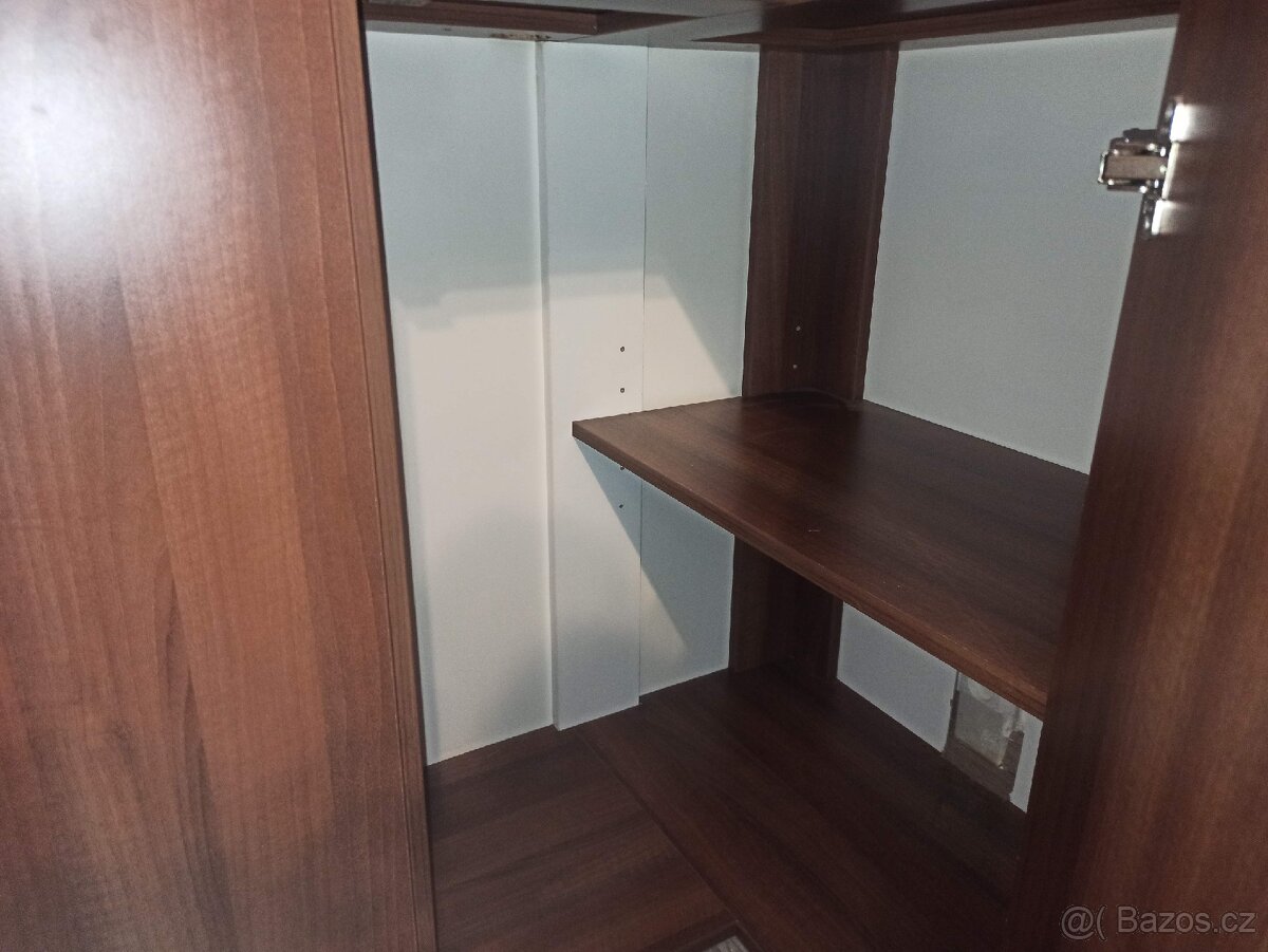 Rohová skříň - 6