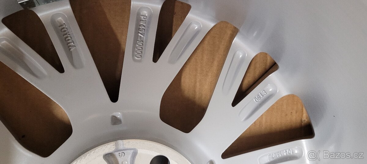 Toyota Corolla Cross,18' alu disky,nové, tpms - 6