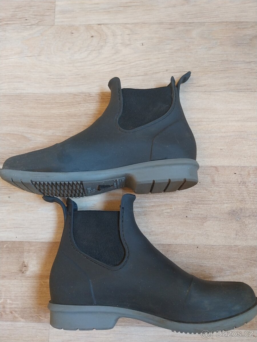 Jezdecká helma Casco a jezdecká perka (7-8 let) - 6