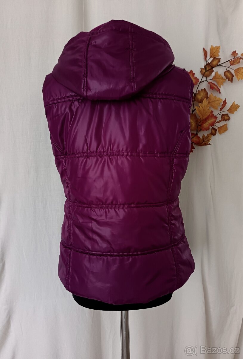 Dámská prošívaná vesta vel. M - 6