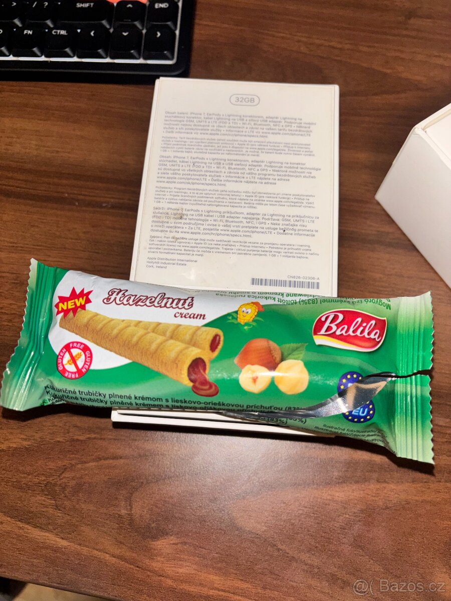 Krabičky od iPhone 7, iPhone X, iPad Air - 6