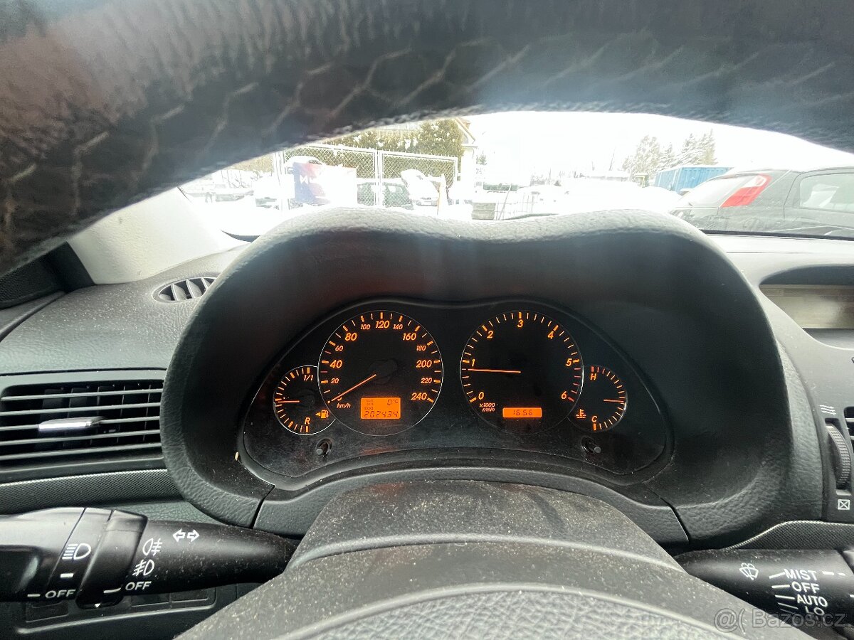 Toyota Avensis 2.0 D4-D - 6