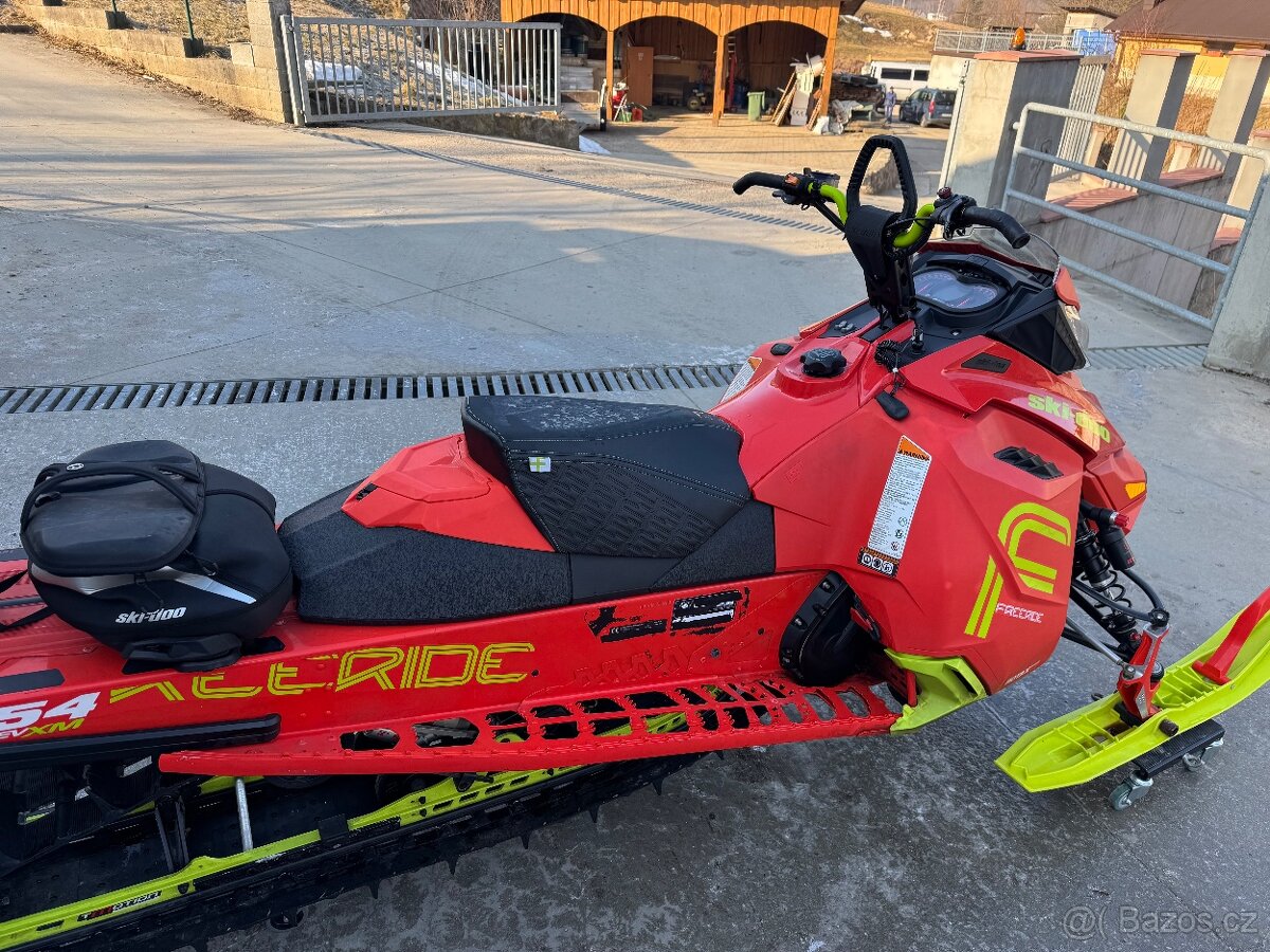 Ski-doo - 6