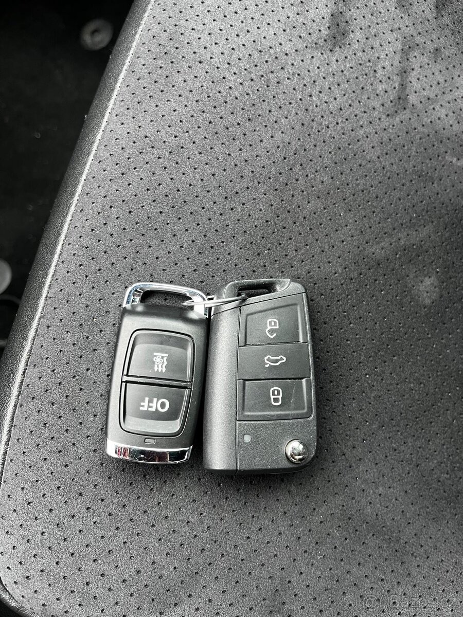 Škoda Octavia RS DSG 4x4 KOMBI CANTON TAŽNÉ PANORAMA - 6