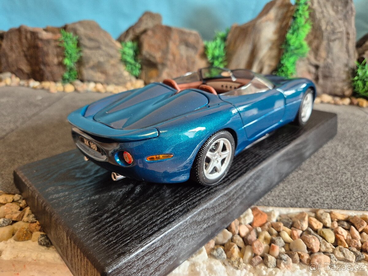 Prodám model 1:18 Jaguar xk180 - 6