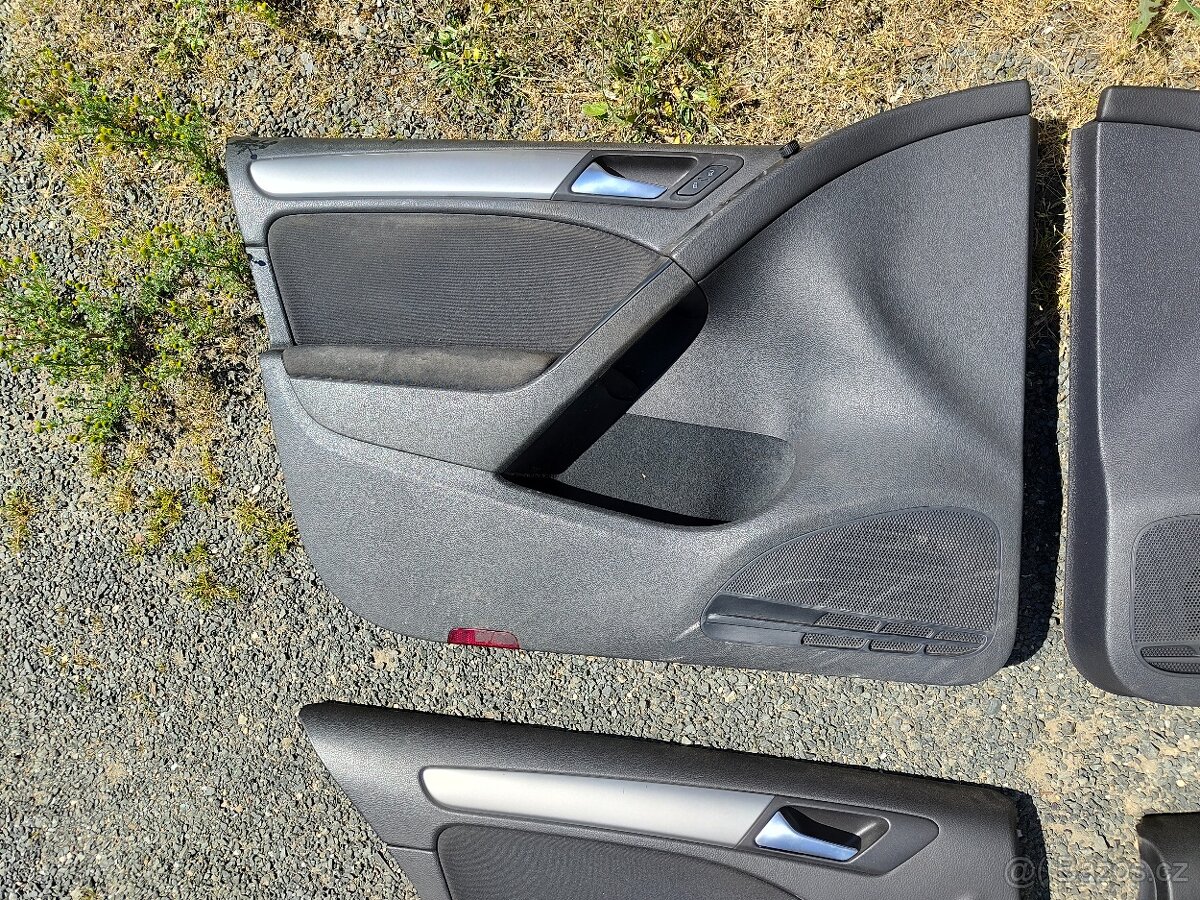 Tapeci, loketka, nářadí Golf VI - 6