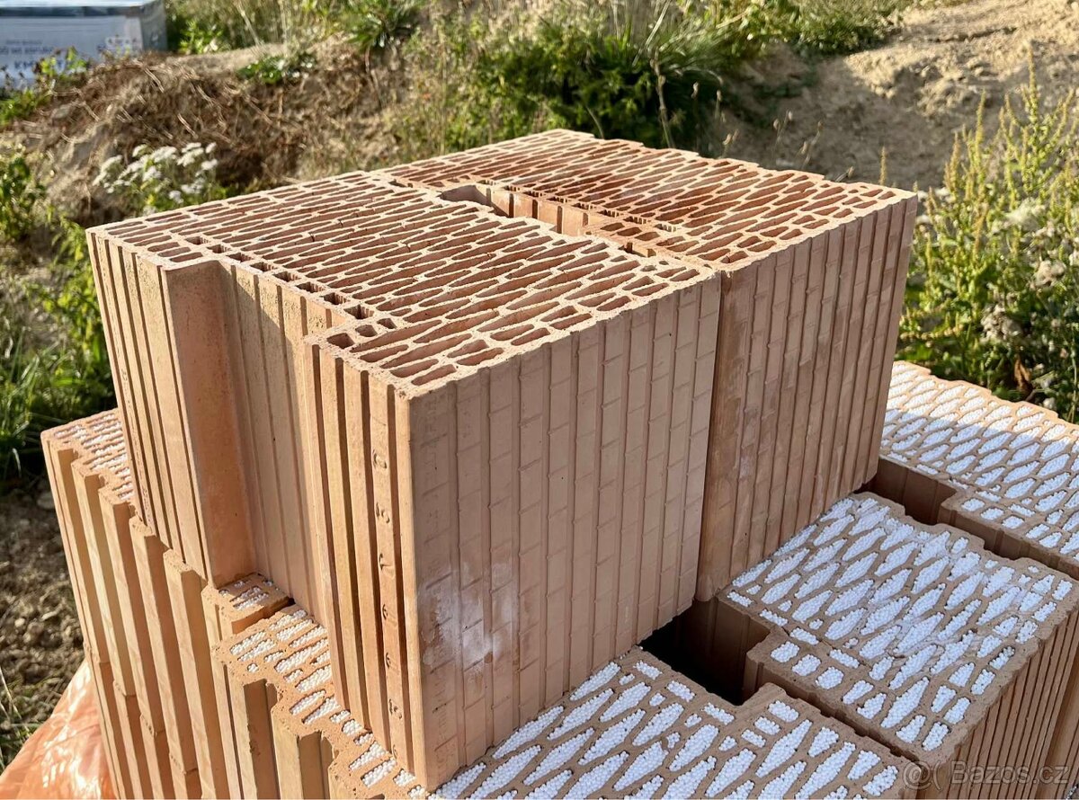 Cihly Heluz Family 50, 44, 38 - 6