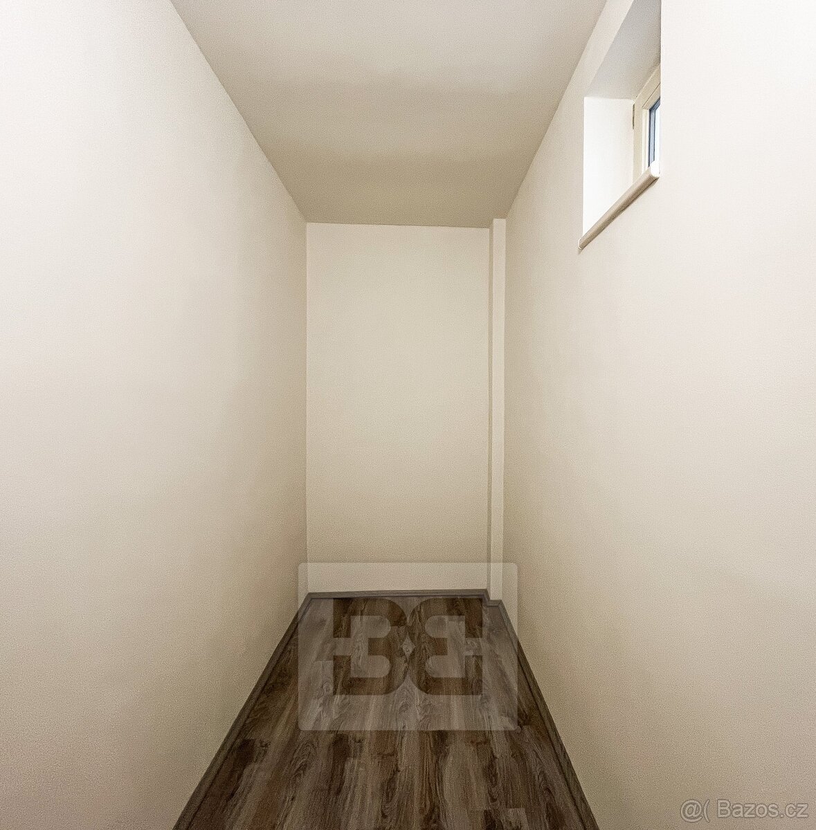 Krásný byt 2+1 po rekonstrukci v centru Karlových Var - 6