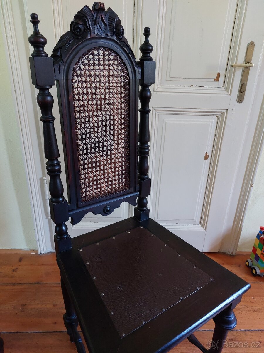 Historický stůl se šesti židlemi - 6