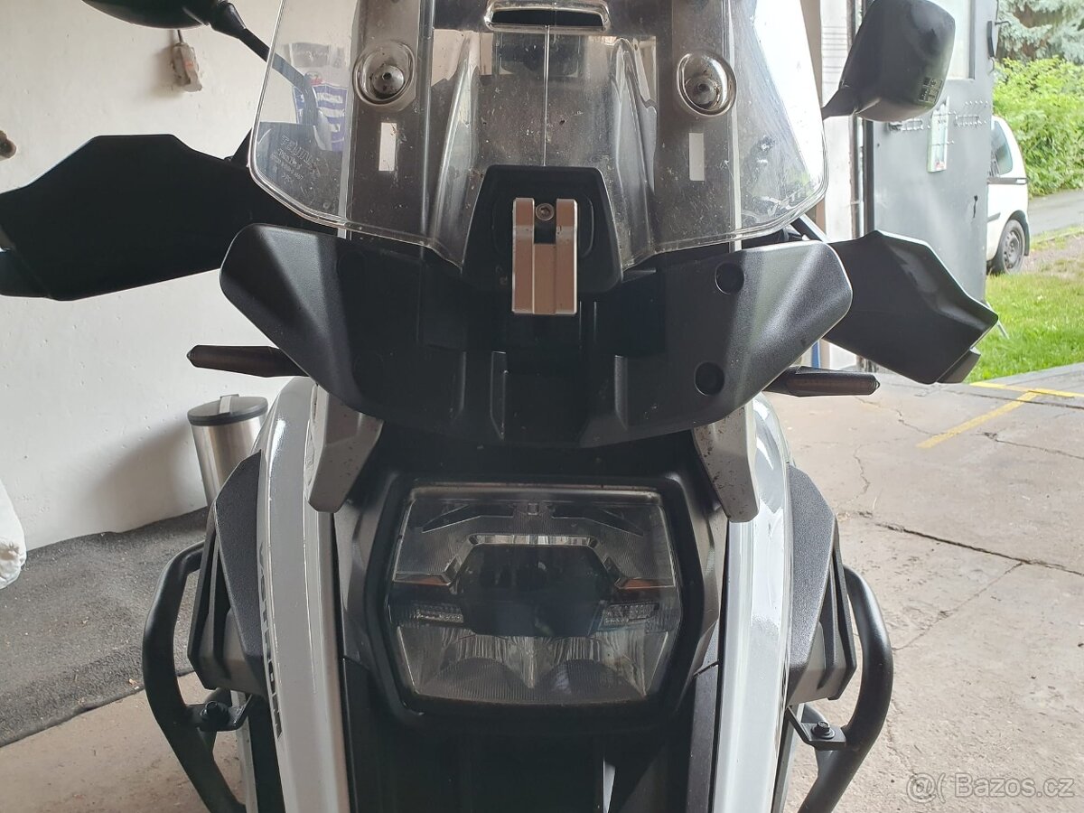 Suzuki DL 1050 V-Strom - 6