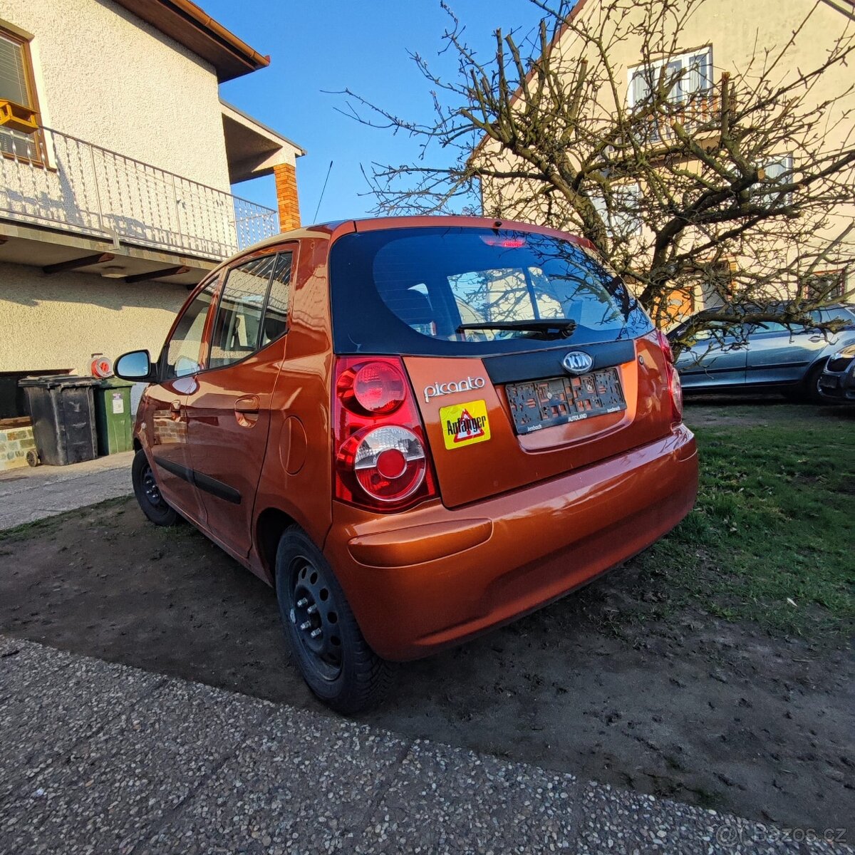 Kia Picanto 1,0 benzín rok 2009 - 6
