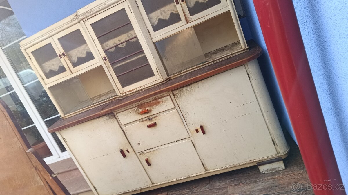 Starý nábytek - 6