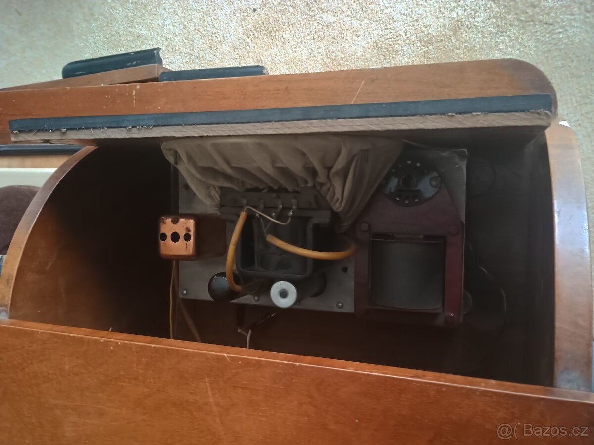 Skříňový gramofon Supraphon H 13-50, zachovalý - 6