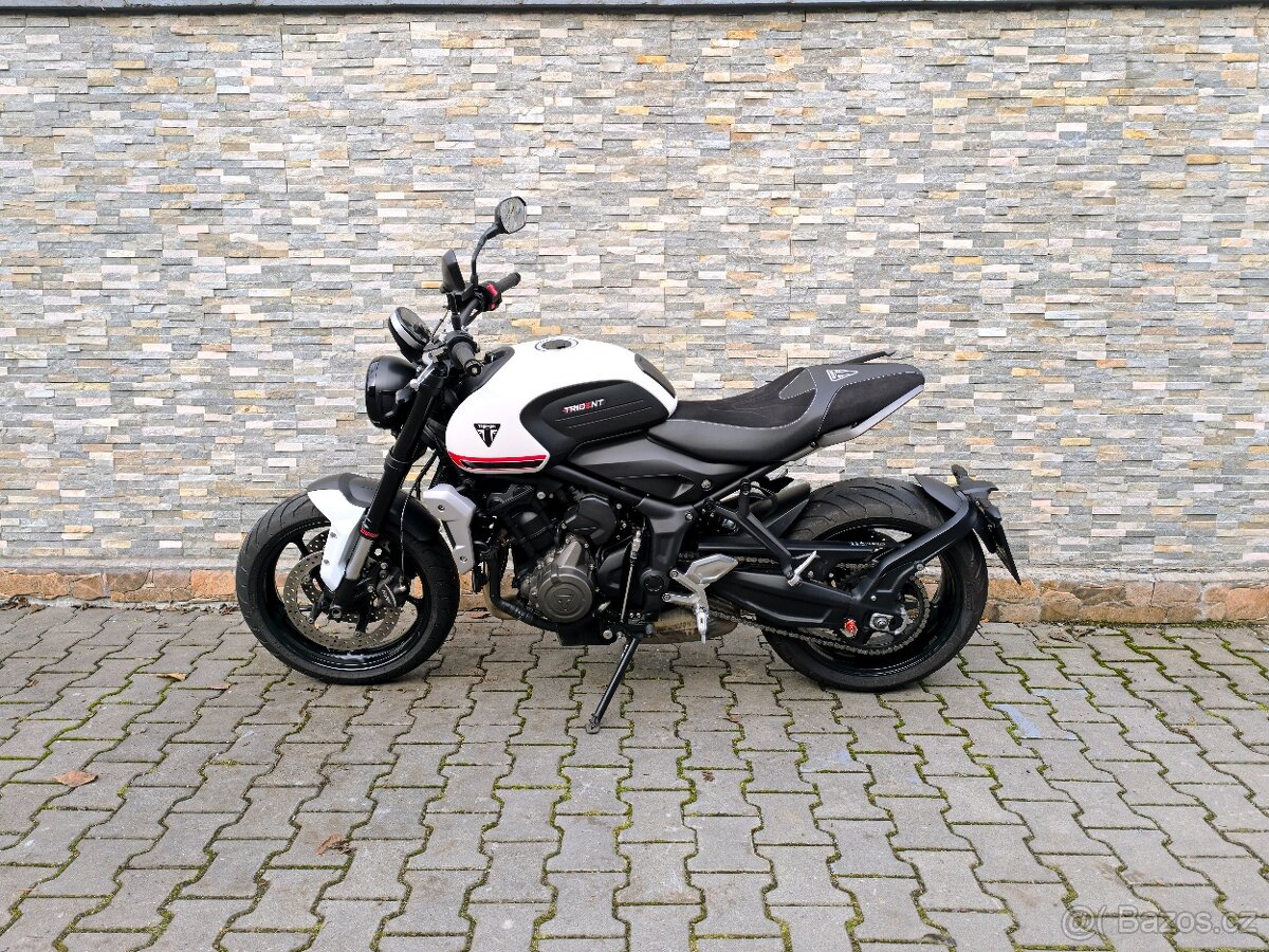 TRIUMPH Trident 660 - 6