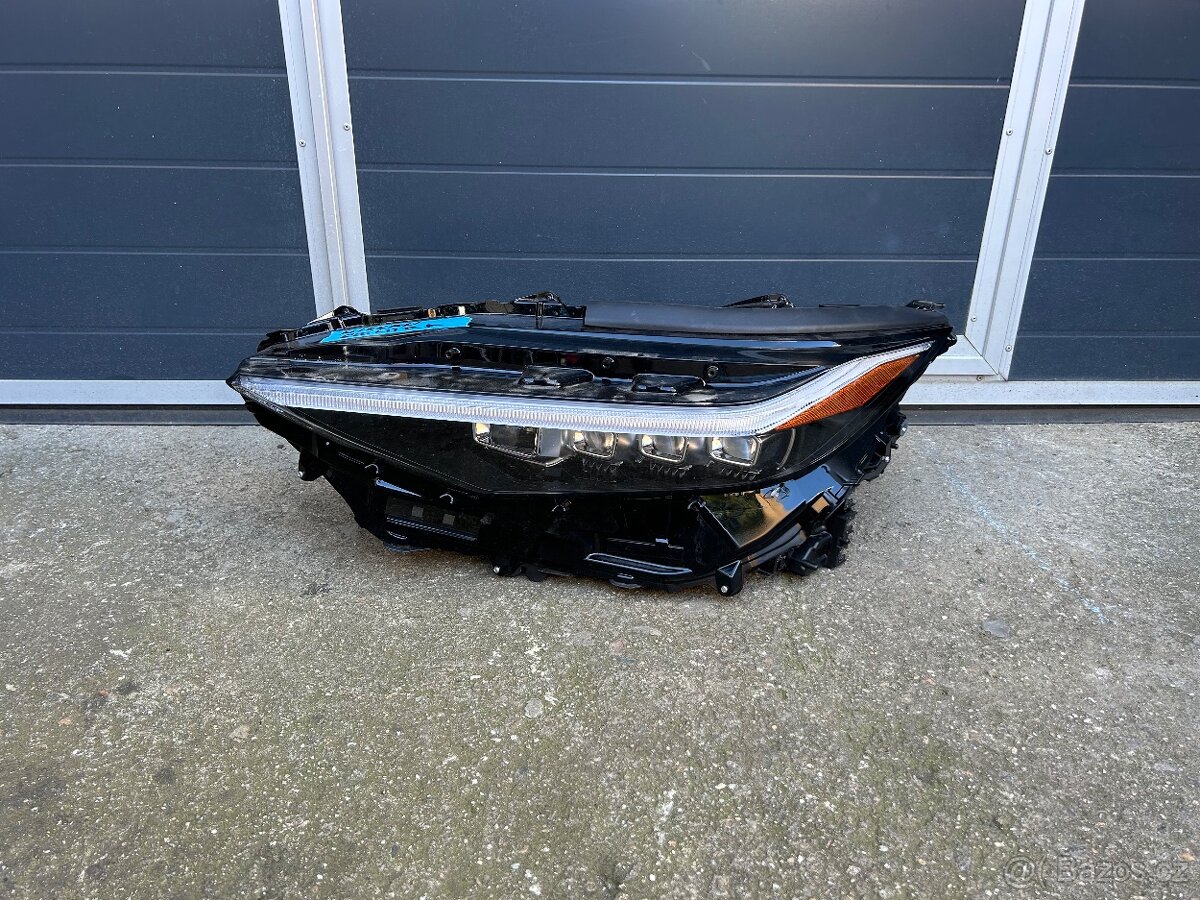 Toyota, Nissan, Luxus - 6