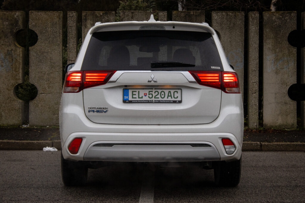Mitsubishi Outlander 2.4l PHEV CVT - 6