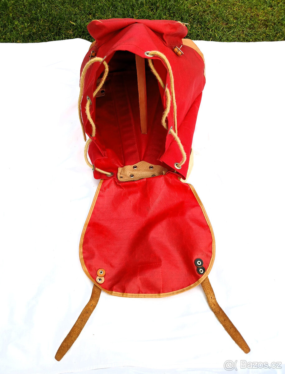 Batoh retro červený - 6
