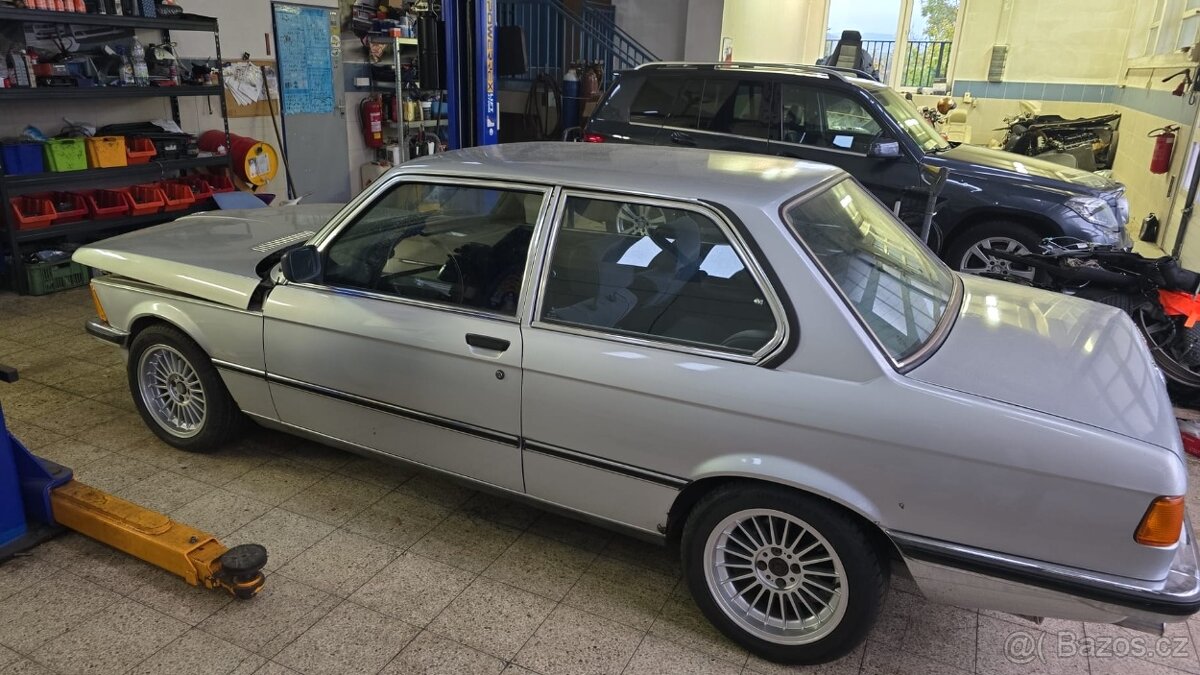 Prodám BMW e21 323i, 1981, manuál, 195 tisíc najeto - 6