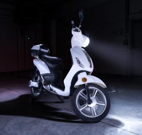 Elektro skútr ViaGo Riga 1kW bez nutnosti řidičského průkazu - 6