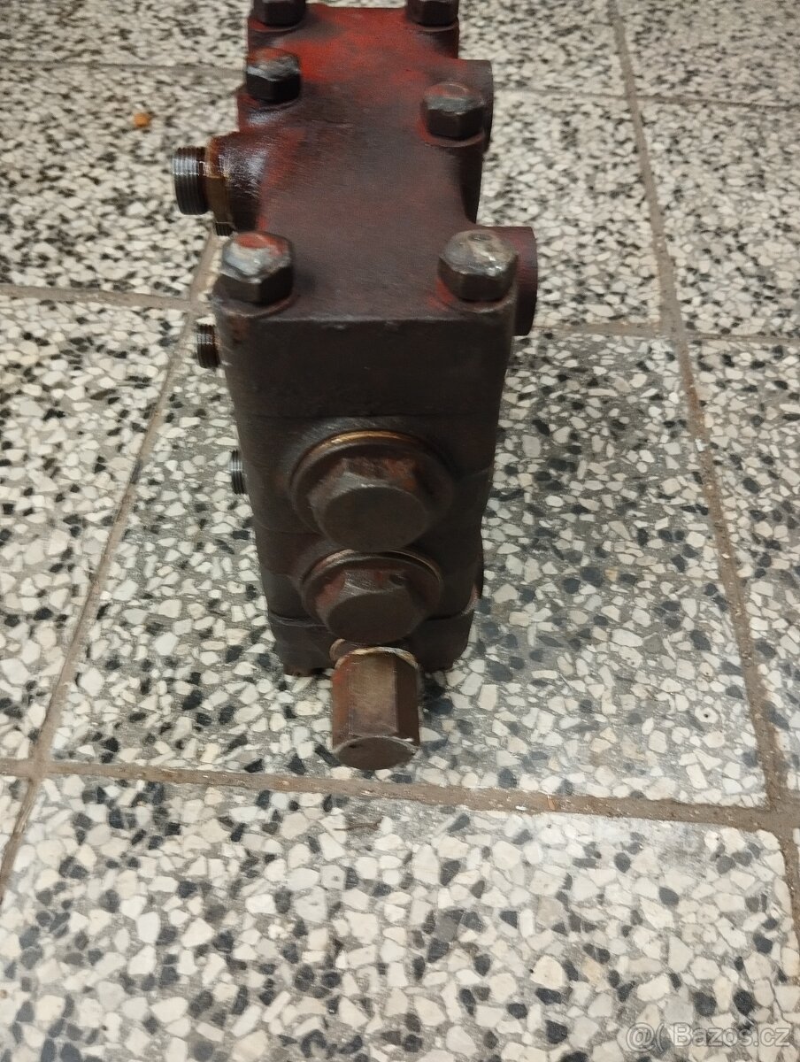 Hydraulický rozvaděč - 6