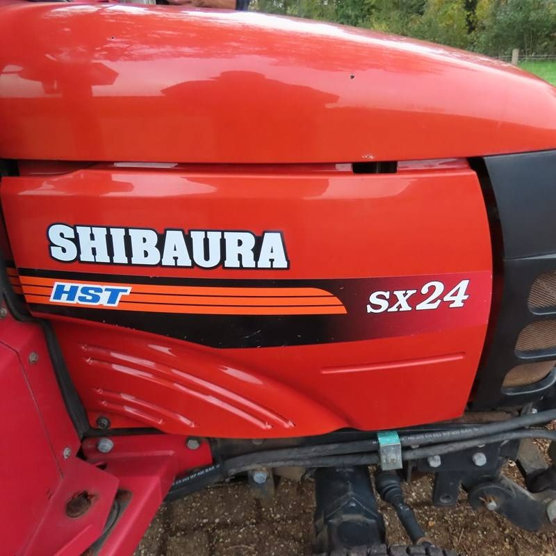 Japonský malotraktor, kabina - 6