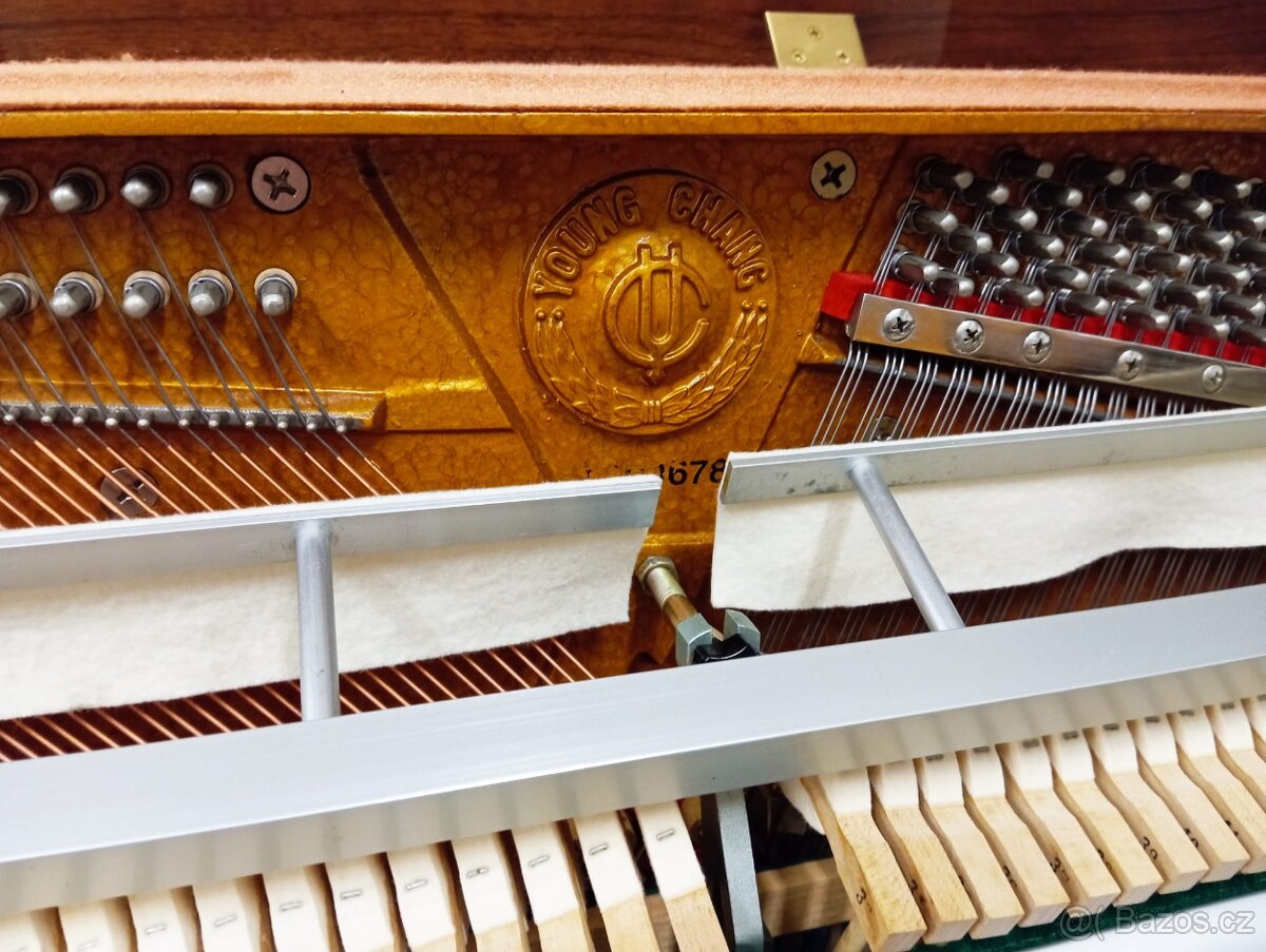 Pianino Young Chang -Dovoz po ČR zdarma 24/7 - 6