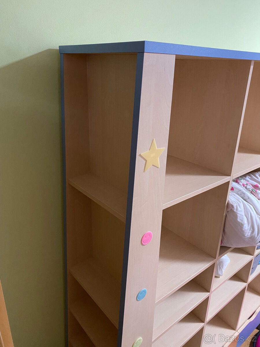 souprava do dětského pokoje s patrovou postelí a knihovnou - 6