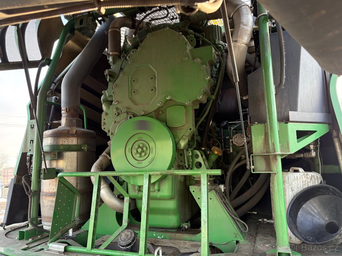 sklízecí řezačka John Deere 8600i - 6