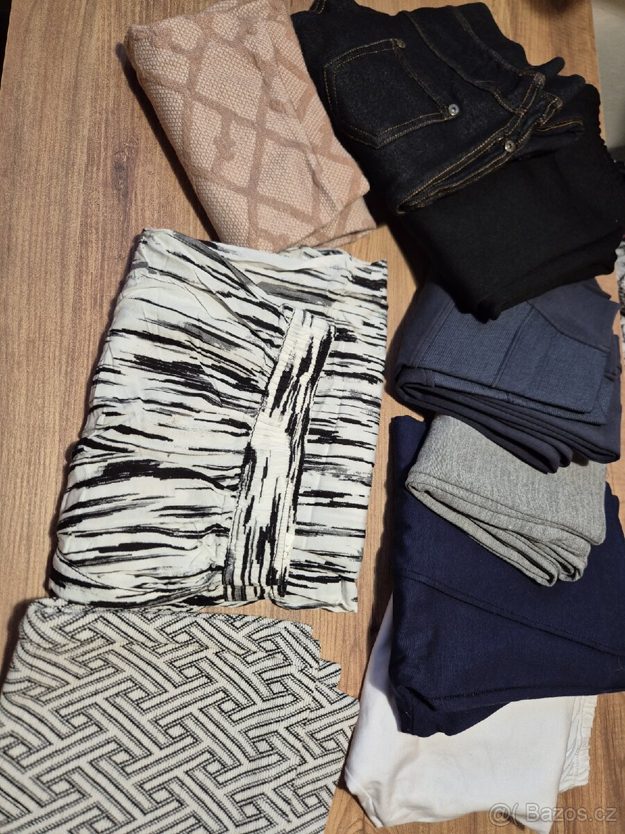Balíček dámského oblečení velikost S - 6