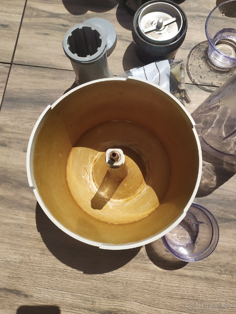 Kuchyňský retro robot - 6