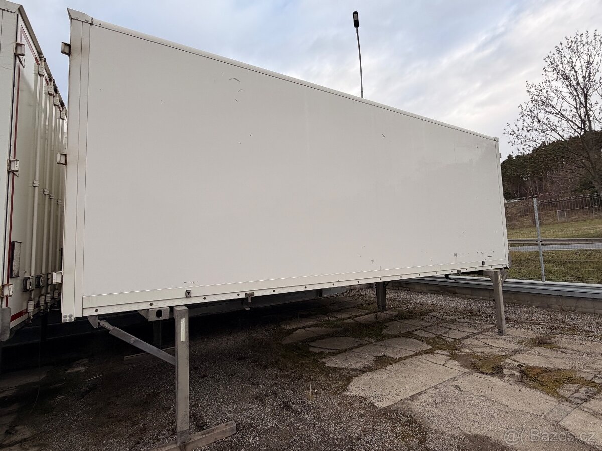 Skříň BDF vrata v přední i zadní části 7200 x 2600 x 2470mm - 6