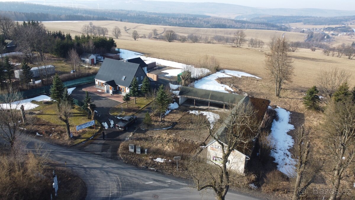 Pozemek s základem na barák a projektem - 6