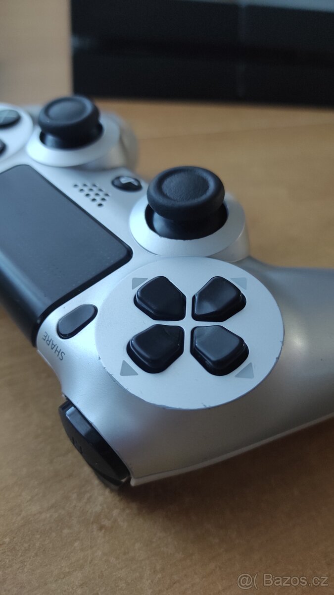 PlayStation 4 (PS4) - 6