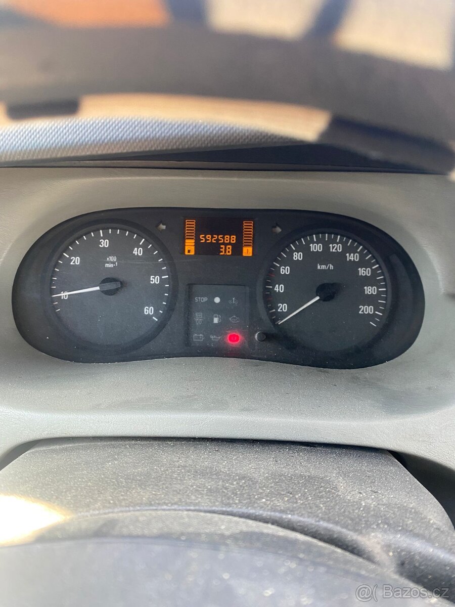 opell vivaro 1.9 tdi - 6