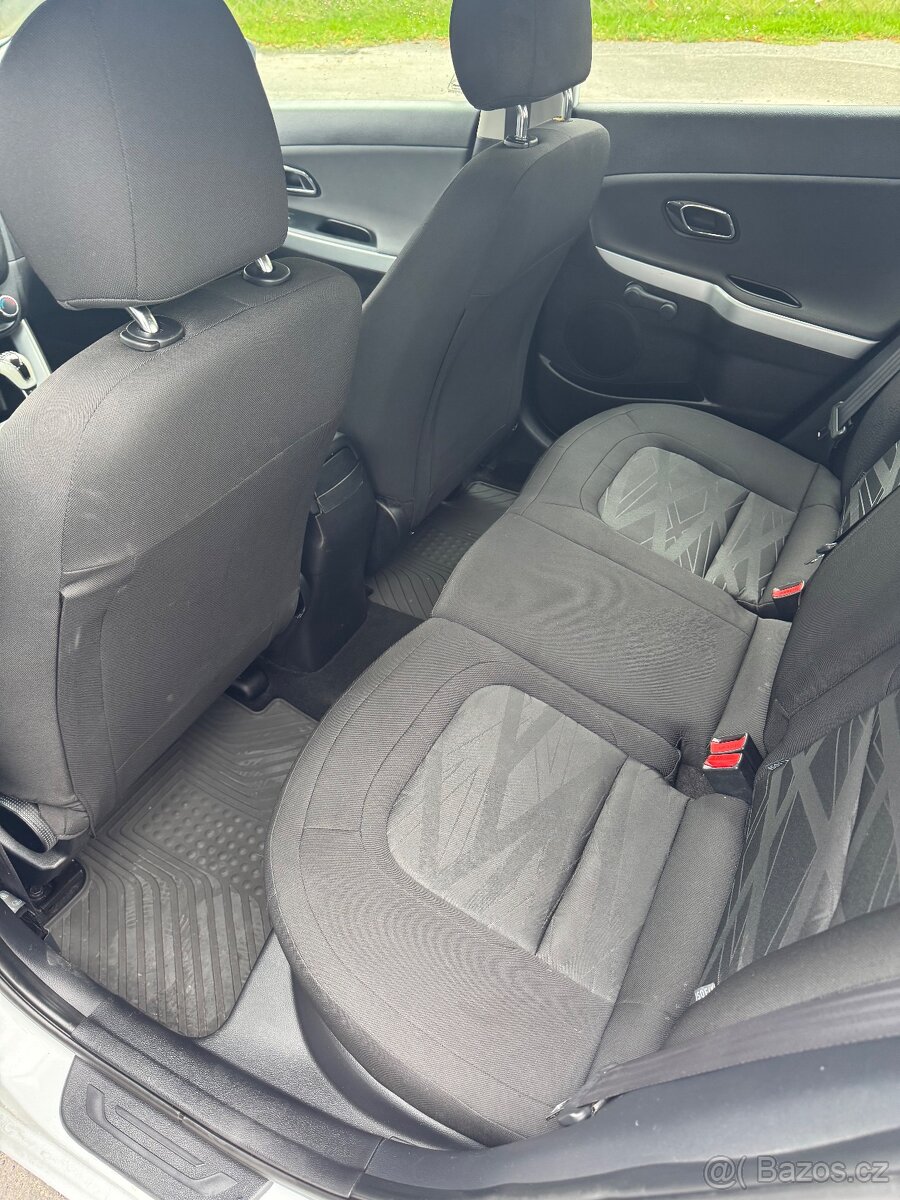 Kia Ceed 1.4 66Kw CRDi odpočet DPH - 6