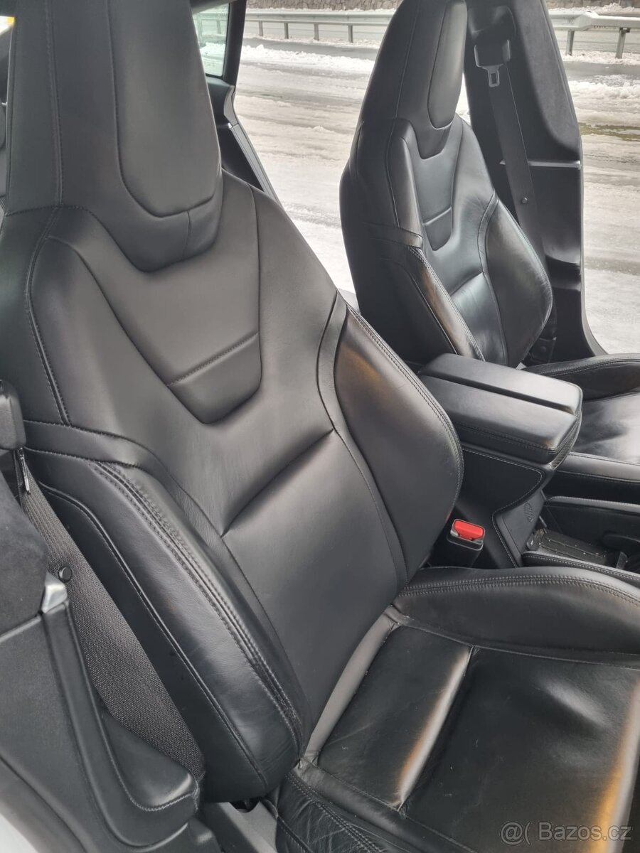 Tesla S Performance - 6