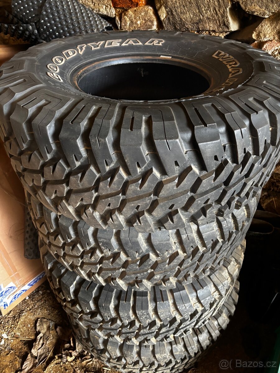 Good Year Wrangler M/T 33x12,5 R15 - 6