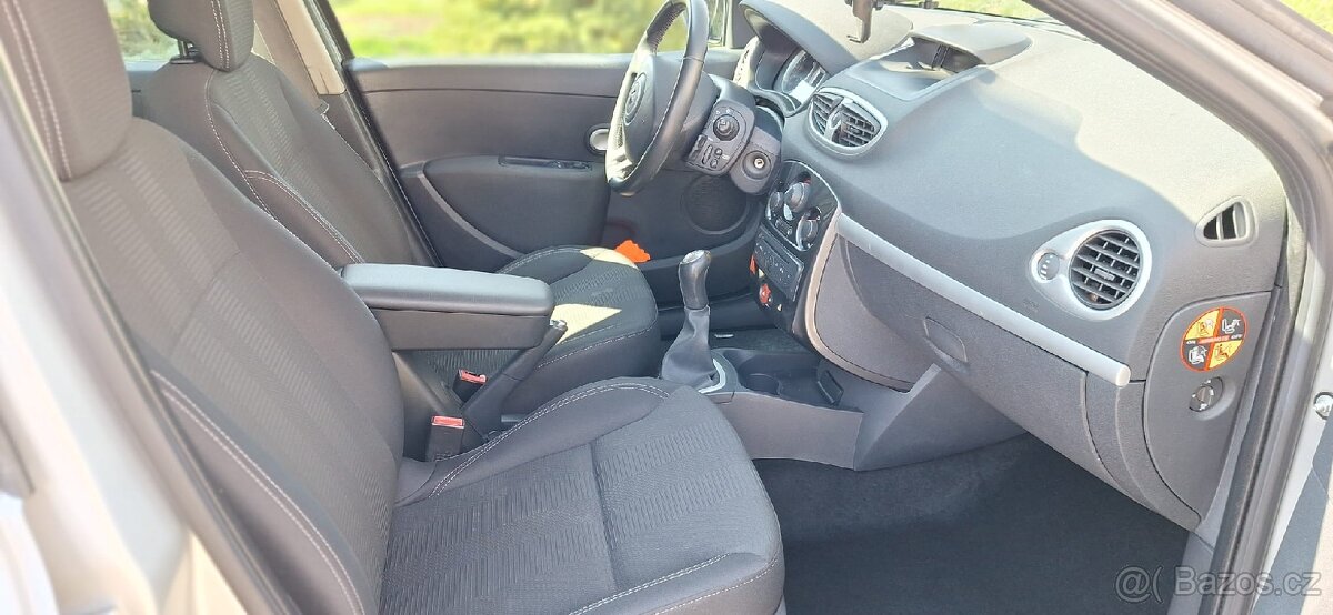 Renault Clio grand tour - 6